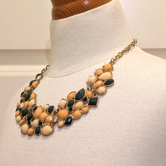 $5 Item 2000s 17-20" Goldtone Bib Necklace with Green Gold and Cream Faux Stones - Picture 2 of 7